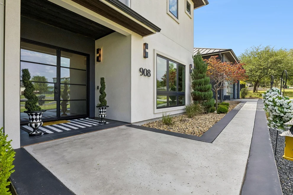 Unit for sale at 908 Cypress Grove DR, Austin, TX 78732