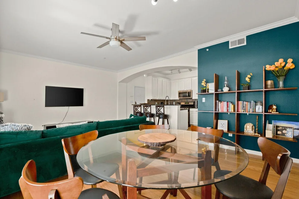Unit for sale at 9525 N Capital Of Texas Highway, Austin, TX 78759