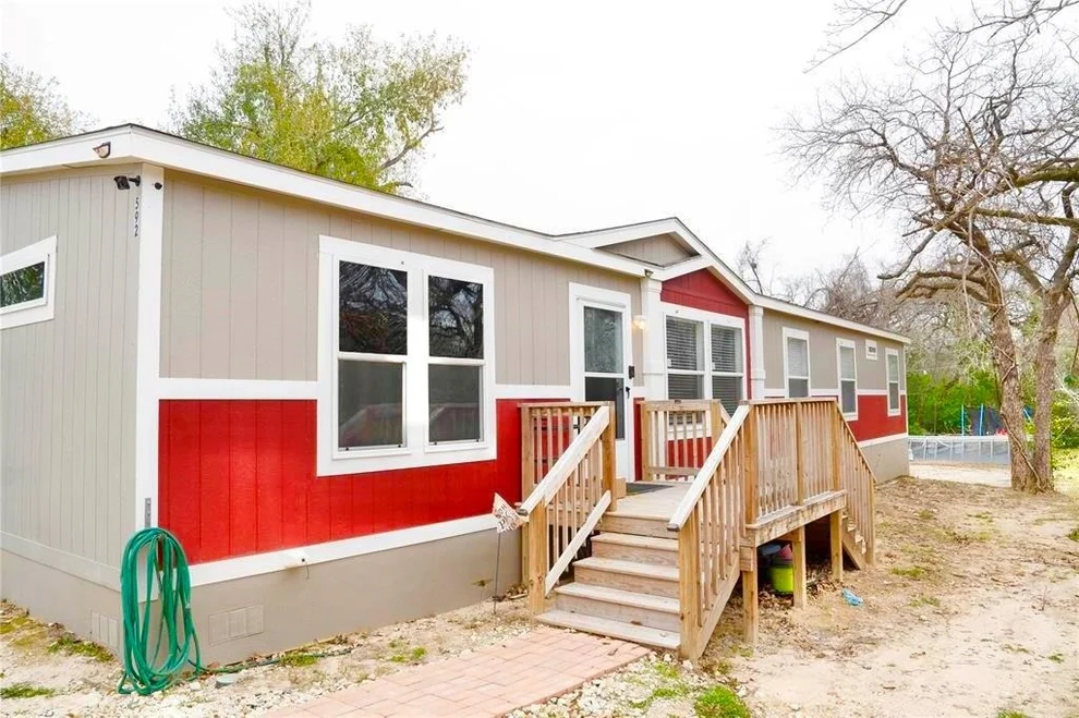 Unit for sale at 592 Oaklawn DR, Rockdale, TX 76567