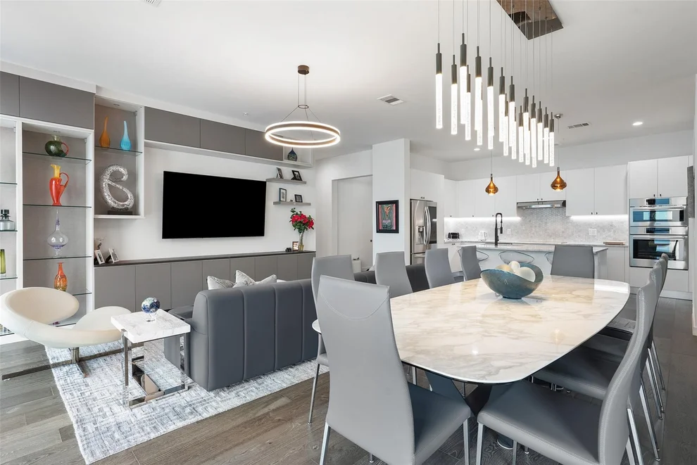 Unit for sale at 800 Embassy DR, Austin, TX 78702