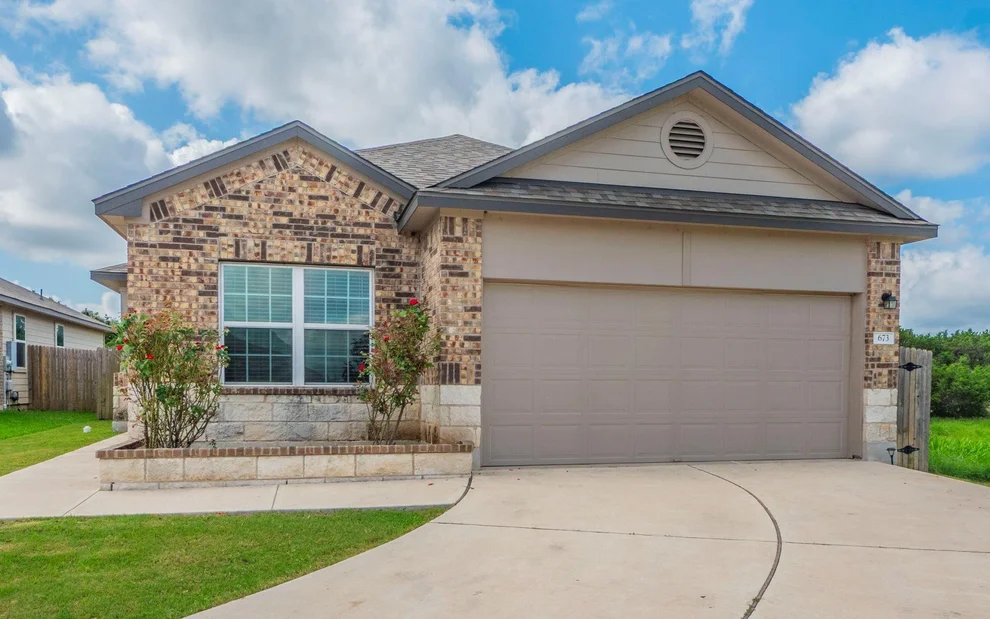 Unit for sale at 673 Independence Ave, Liberty Hill, TX 78642