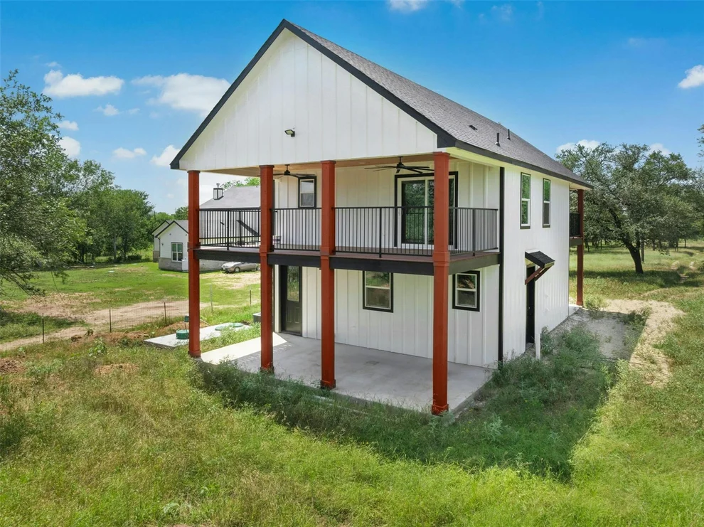 Unit for sale at 3705 Callihan RD, Luling, TX 78648