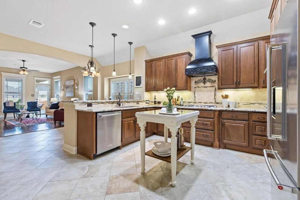 Unit for sale at 2912 Angelina DR, Round Rock, TX 78665