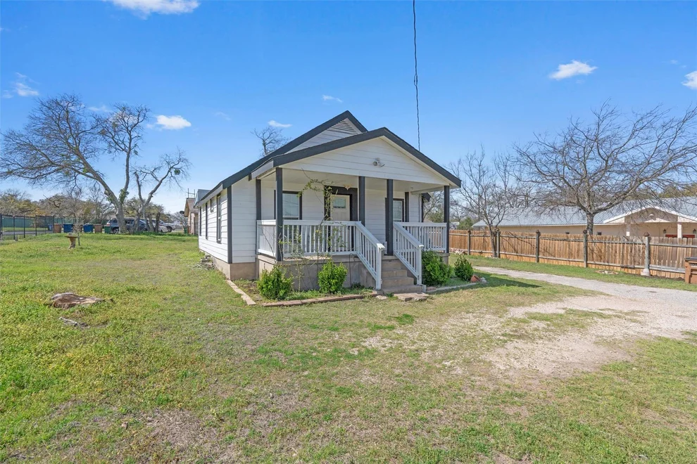Unit for sale at 401 Eberhart LN, Austin, TX 78745