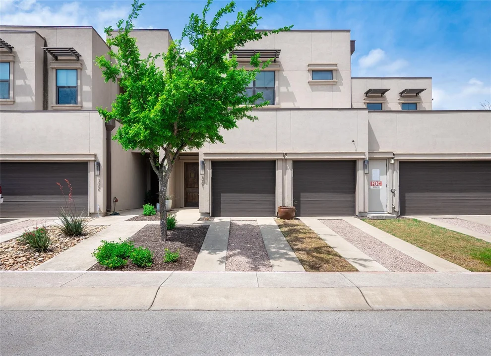 Unit for sale at 8200 Southwest PKWY, Austin, TX 78735