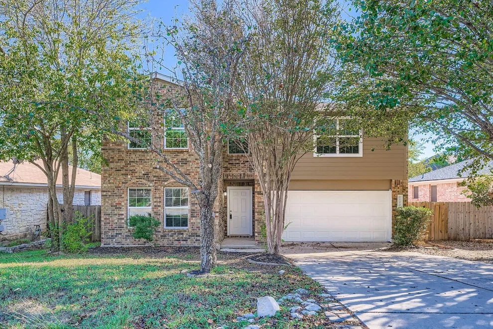 Unit for sale at 2100 Coachlamp DR, Cedar Park, TX 78613