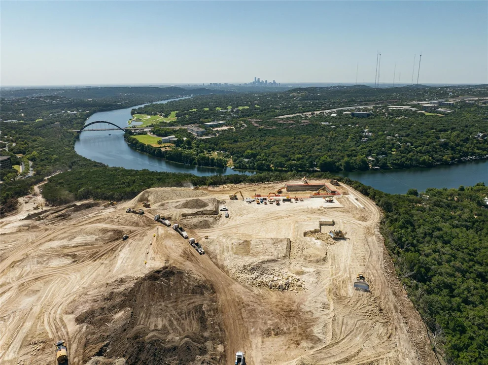 Unit for sale at No 7 Lakeview LN, Austin, TX 78730