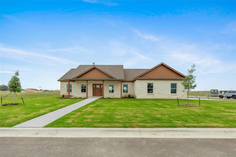 Unit for sale at 117 Kenzie ST, Thorndale, TX 76577