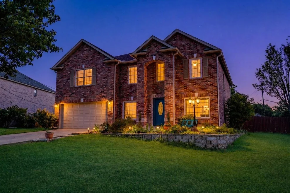 Unit for sale at 200 S Prairie LN, Georgetown, TX 78633
