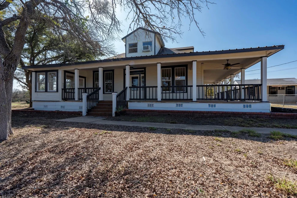 Unit for sale at 1501 Beaver LN, Florence, TX 76527