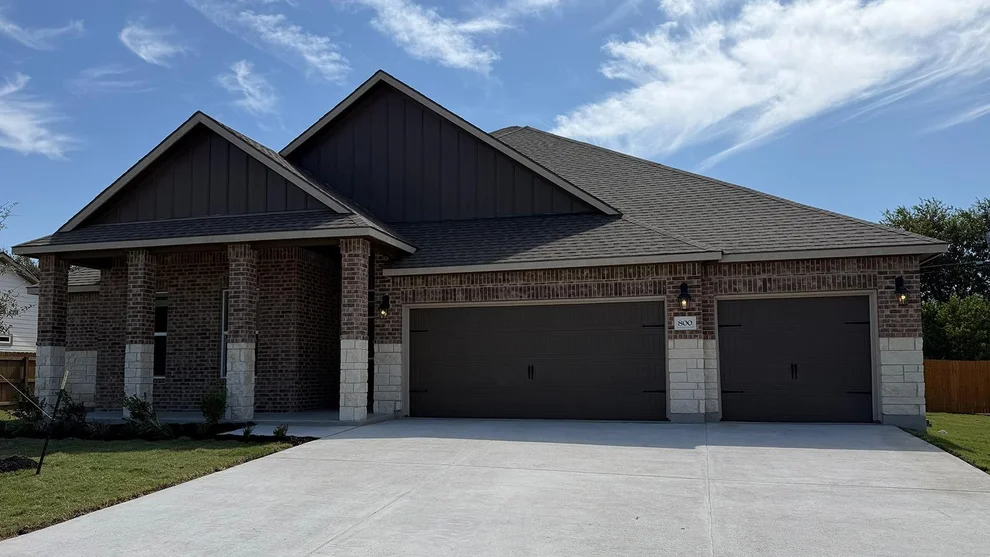 Unit for sale at 800 Gauge RD, Thorndale, TX 76577