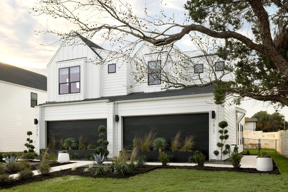 Unit for sale at 8109 Ermis Farm RD, Austin, TX 78745