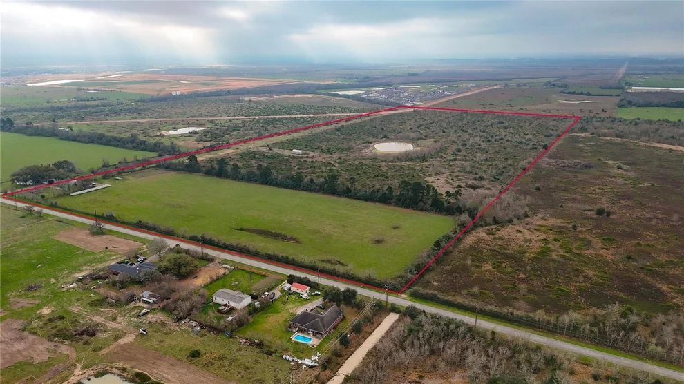 Unit for sale at 29241 Burton Cemetery RD, Waller, TX 77484