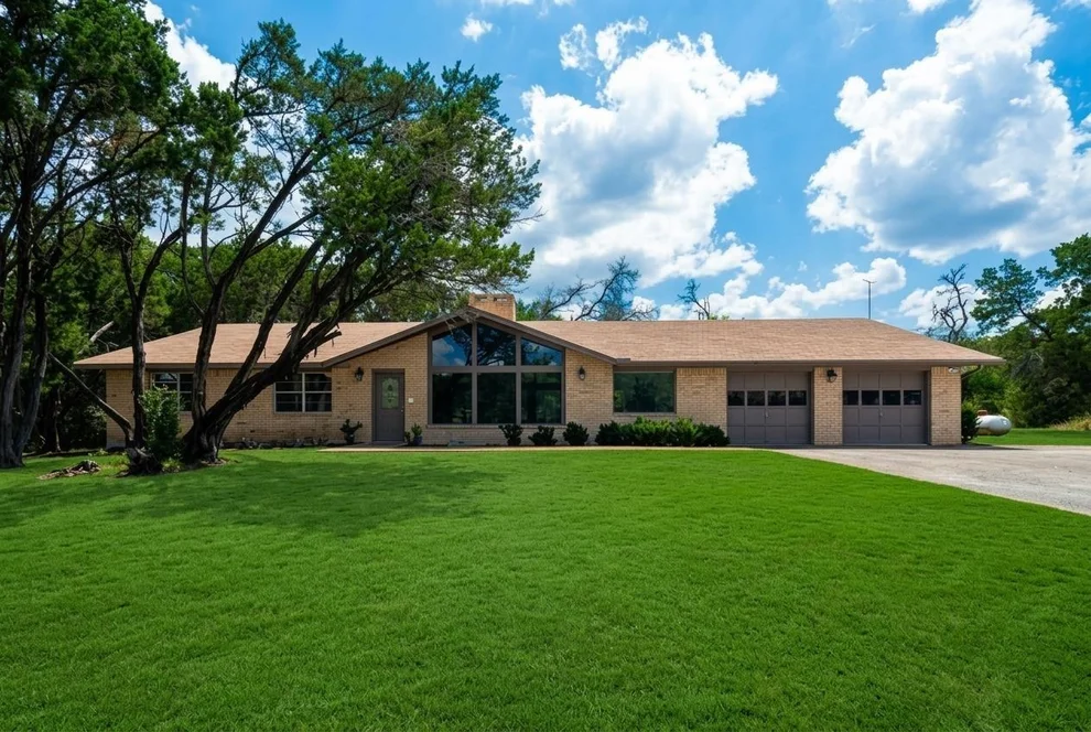 Unit for sale at 121 Merrywood LN, San Marcos, TX 78666