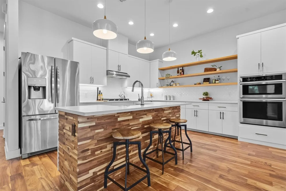 Unit for sale at 2712 Oak Springs DR, Austin, TX 78702