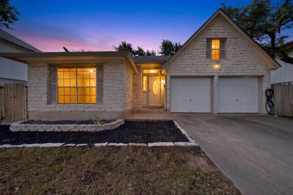 Unit for sale at 7441 Dallas DR, Austin, TX 78729