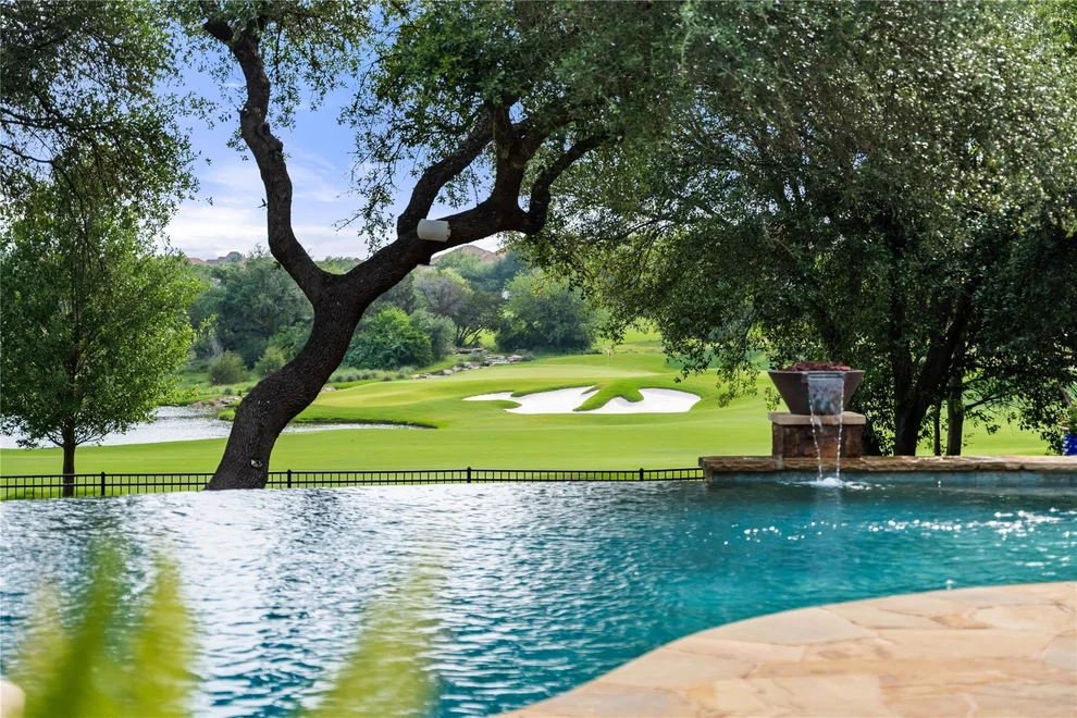 Unit for sale at 11709 Eagles Glen DR, Austin, TX 78732