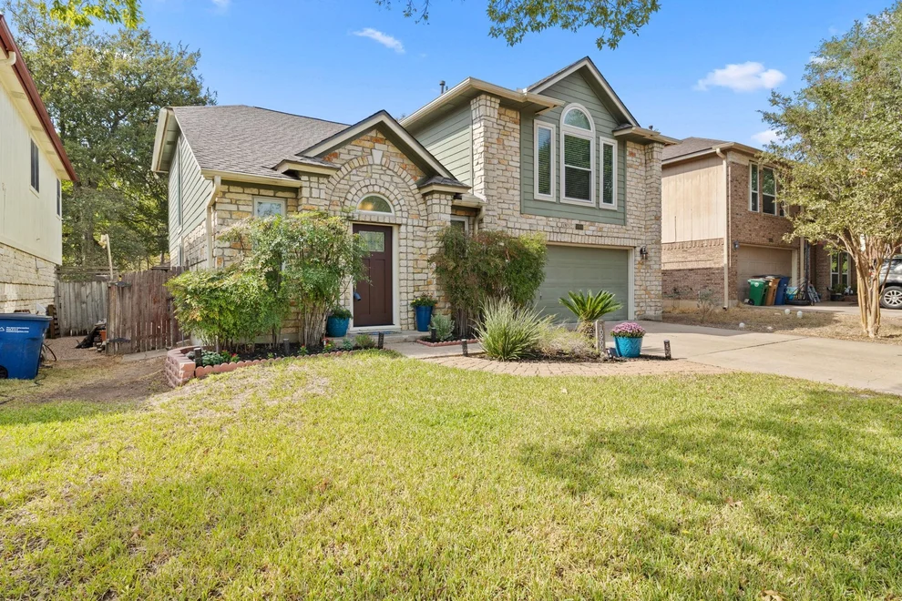 Unit for sale at 10900 Watchful Fox DR, Austin, TX 78748