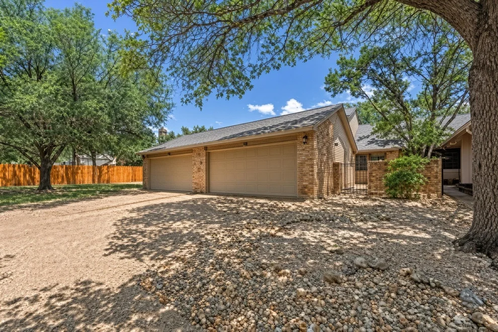 Unit for sale at 7205 Waldon DR, Austin, TX 78750