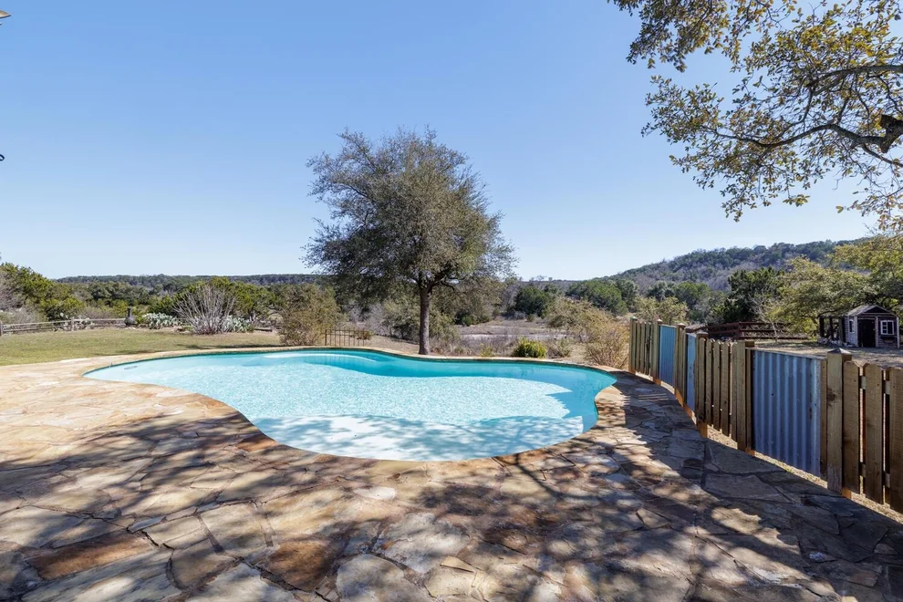 Unit for sale at 117 Waterford LN, Georgetown, TX 78628