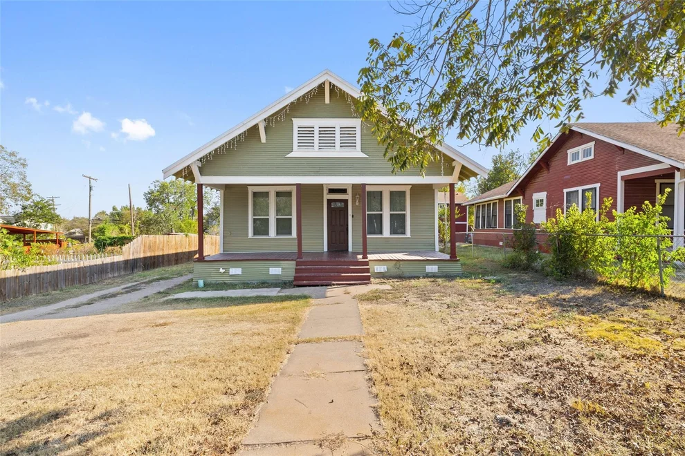 Unit for sale at 707 W 7th ST, Taylor, TX 76574