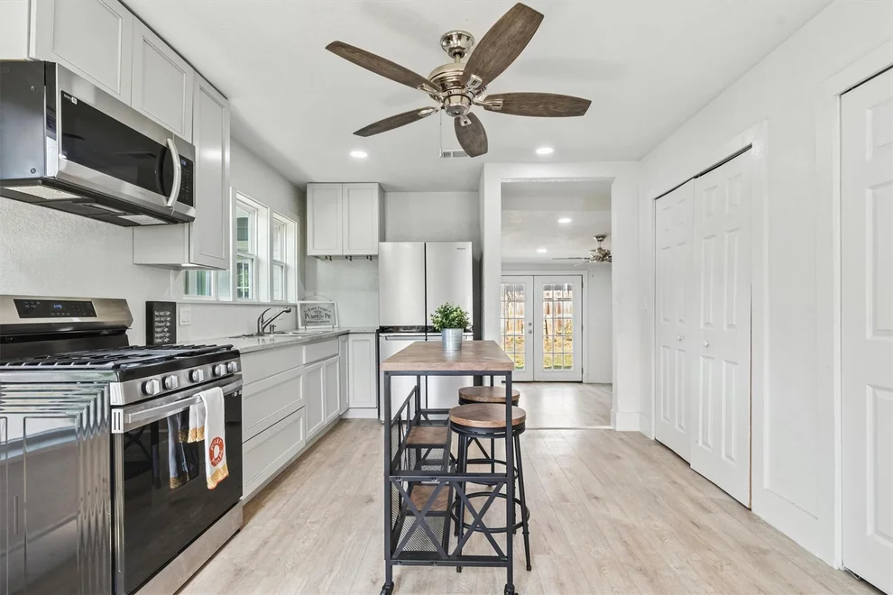 Unit for sale at 409 N Vandeveer ST, Burnet, TX 78611