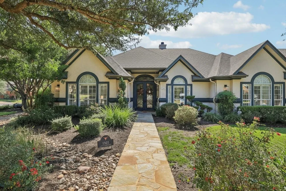 Unit for sale at 1505 Lake Forest CV, Round Rock, TX 78665