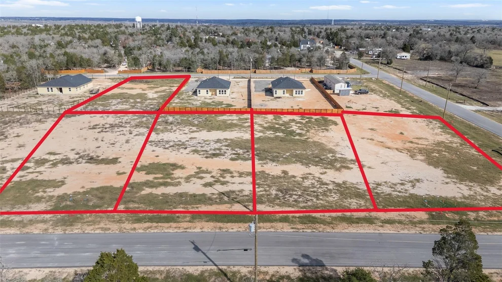 Unit for sale at 136 Las Alturas DR, Elgin, TX 78621