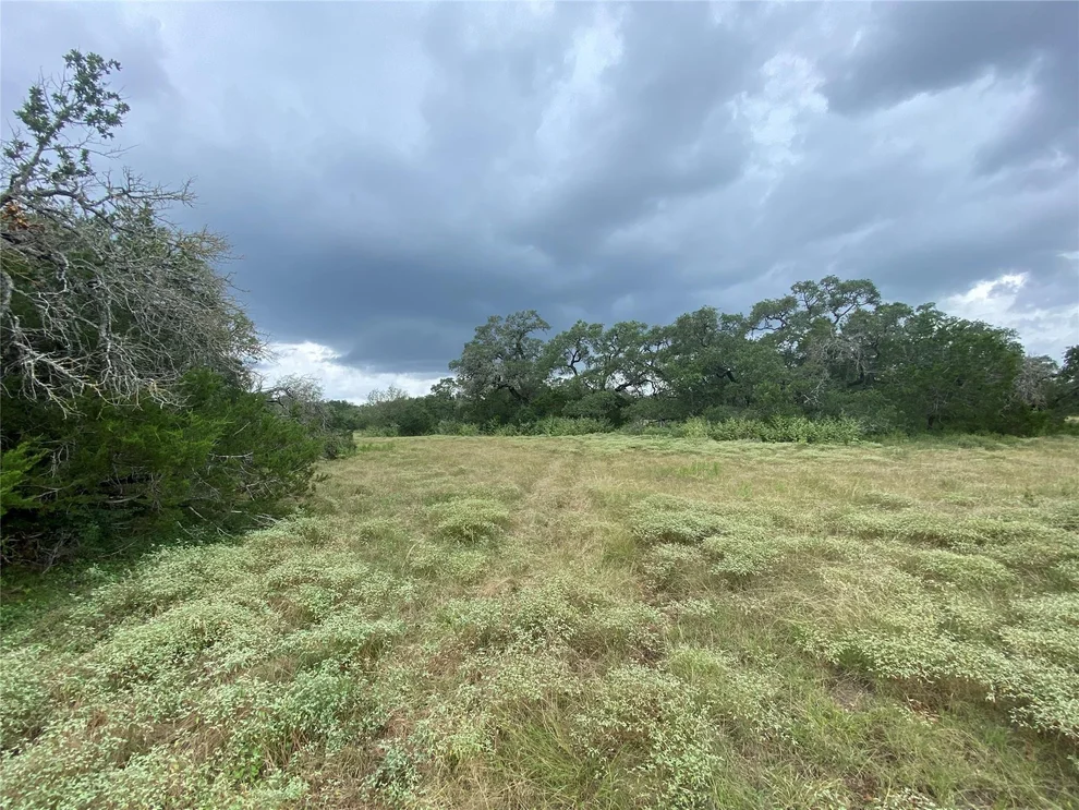 Unit for sale at 3275 Hilliard RD, San Marcos, TX 78666