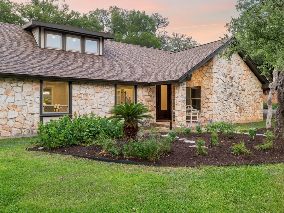 Unit for sale at 10810 Spicewood PKWY, Austin, TX 78750