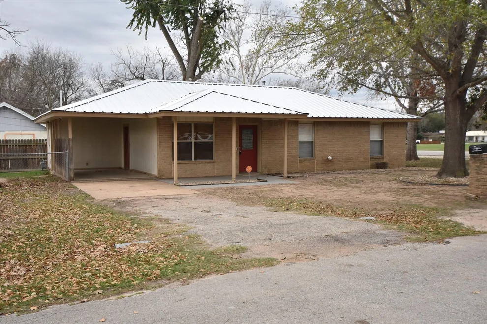 Unit for sale at 608 Wilkes ST, Smithville, TX 78957