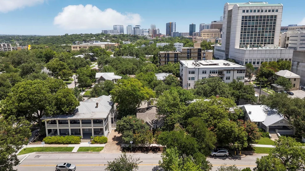 Unit for sale at 604 W 9th ST, Austin, TX 78701