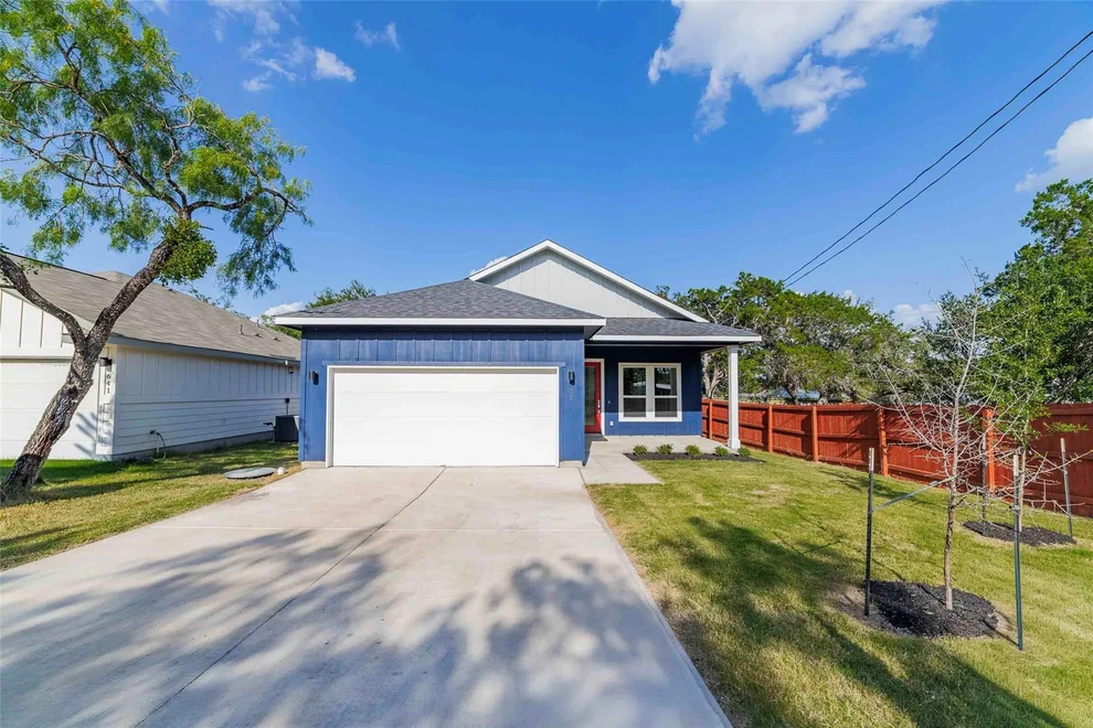 Unit for sale at 639 Magnolia LN, Cottonwood Shores, TX 78657