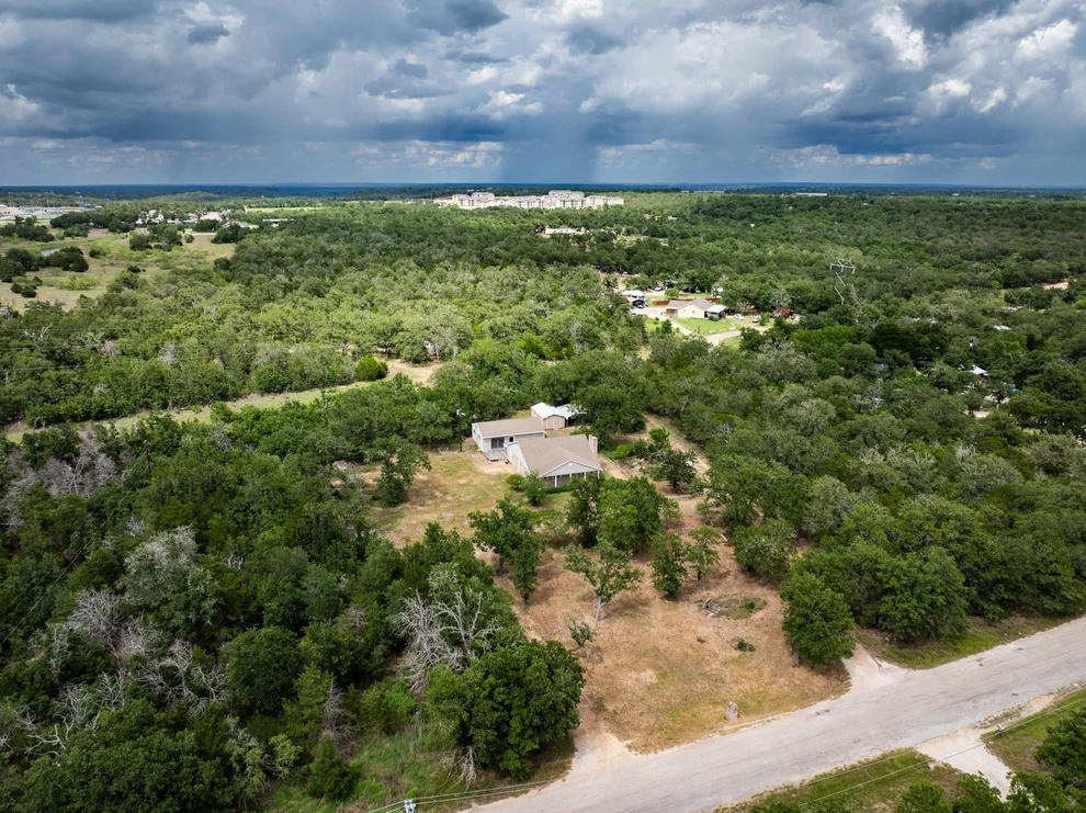 Unit for sale at 356 Cedar LN, Cedar Creek, TX 78612