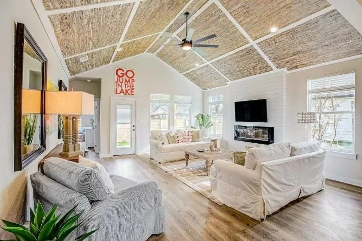 Unit for sale at 877 Pine LN, Cottonwood Shores, TX 78657