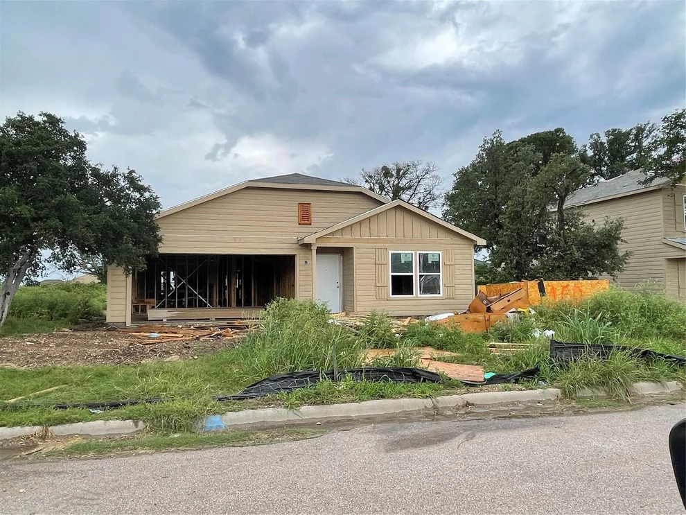 Unit for sale at 108 Fred Patrick DR, Killeen, TX 76542