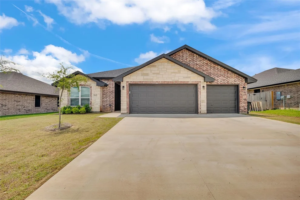 Unit for sale at 7611 Iridium DR, Killeen, TX 76542