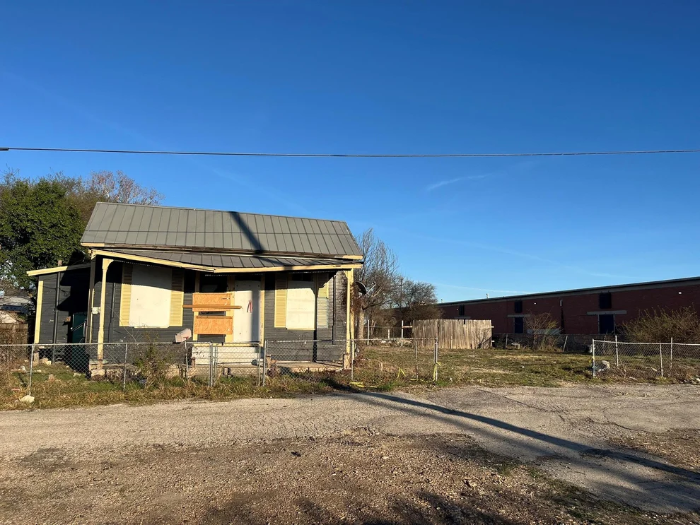Unit for sale at 1404 N OLIVE ST, San Antonio, TX 78208