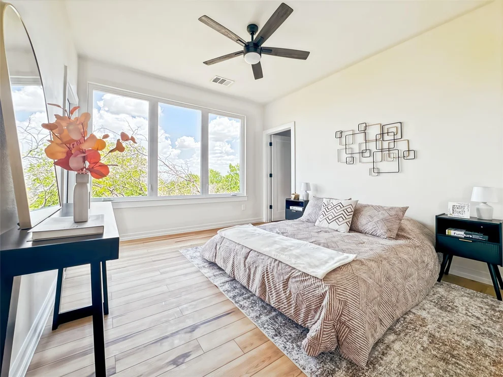 Unit for sale at 2309 Montopolis DR, Austin, TX 78741