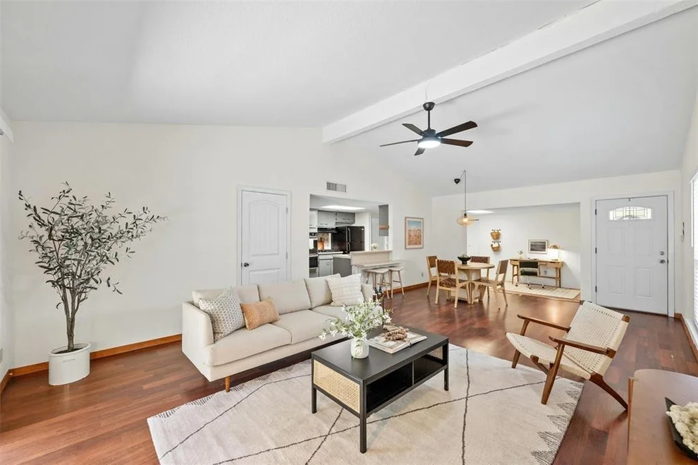 Unit for sale at 4610 S 1st ST, Austin, TX 78745
