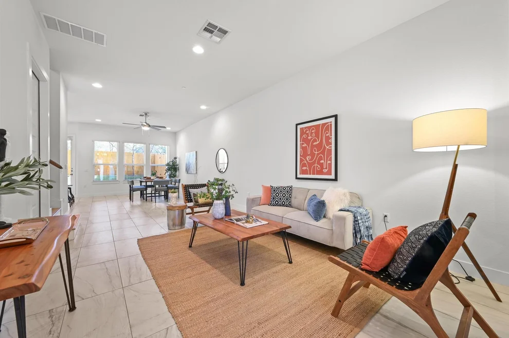 Unit for sale at 8922 Menchaca RD, Austin, TX 78748