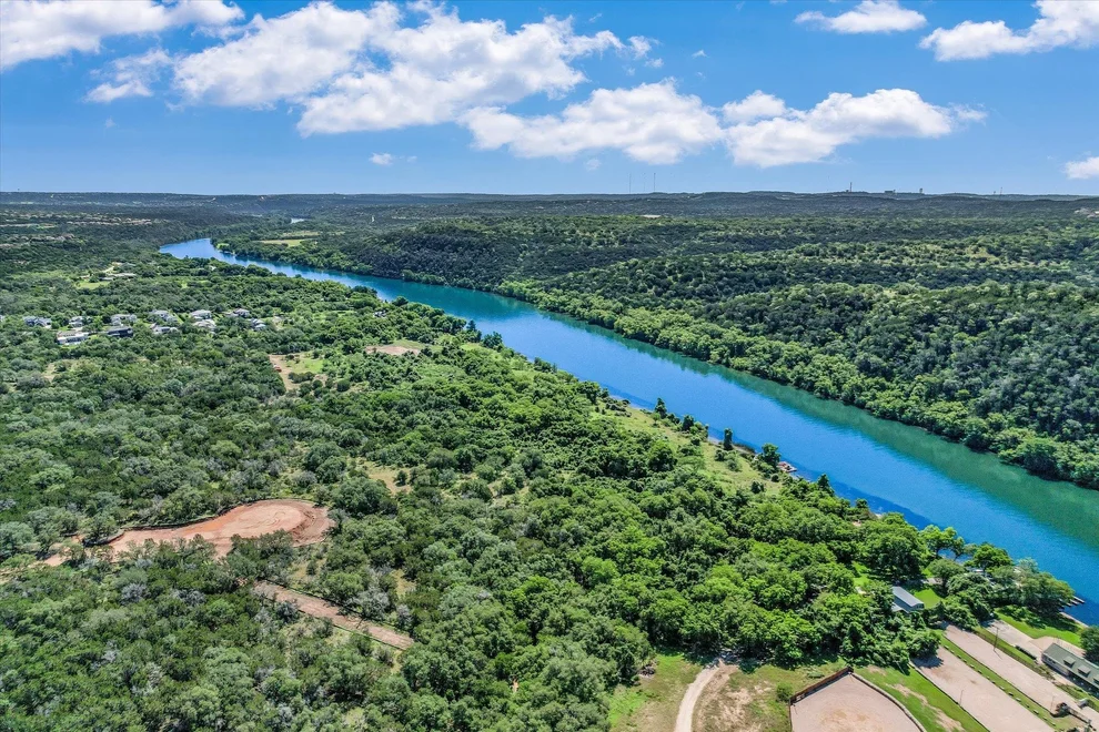 Unit for sale at 903 Quinlan Park RD, Austin, TX 78732