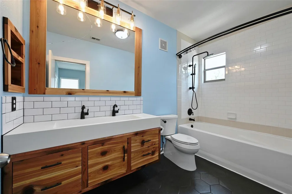 Unit for sale at 1201 Grove BLVD, Austin, TX 78741
