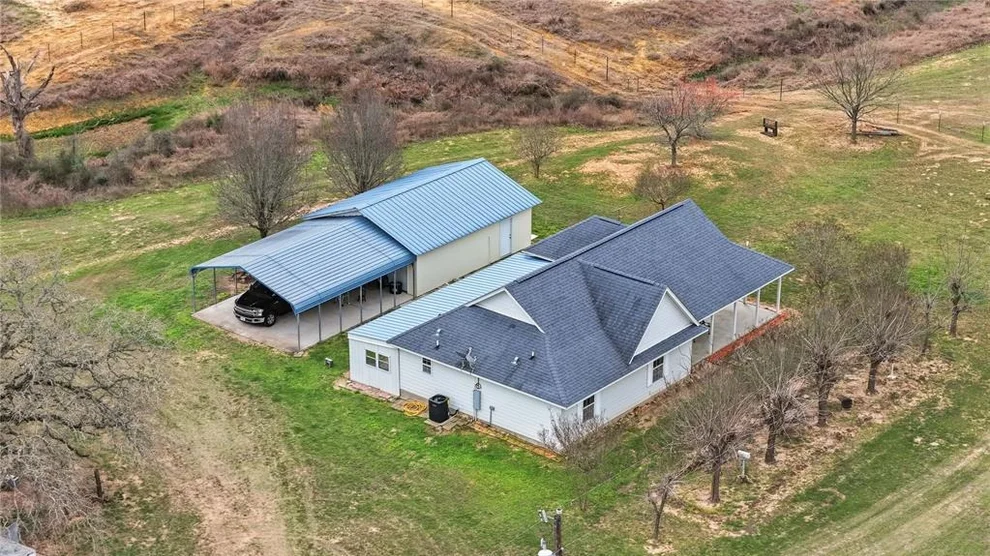 Unit for sale at 369 Young School House RD, Smithville, TX 78957