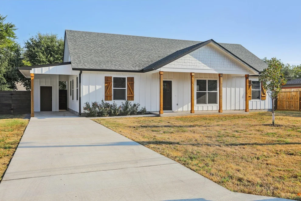 Unit for sale at 412 Persimmon ST, Bastrop, TX 78602