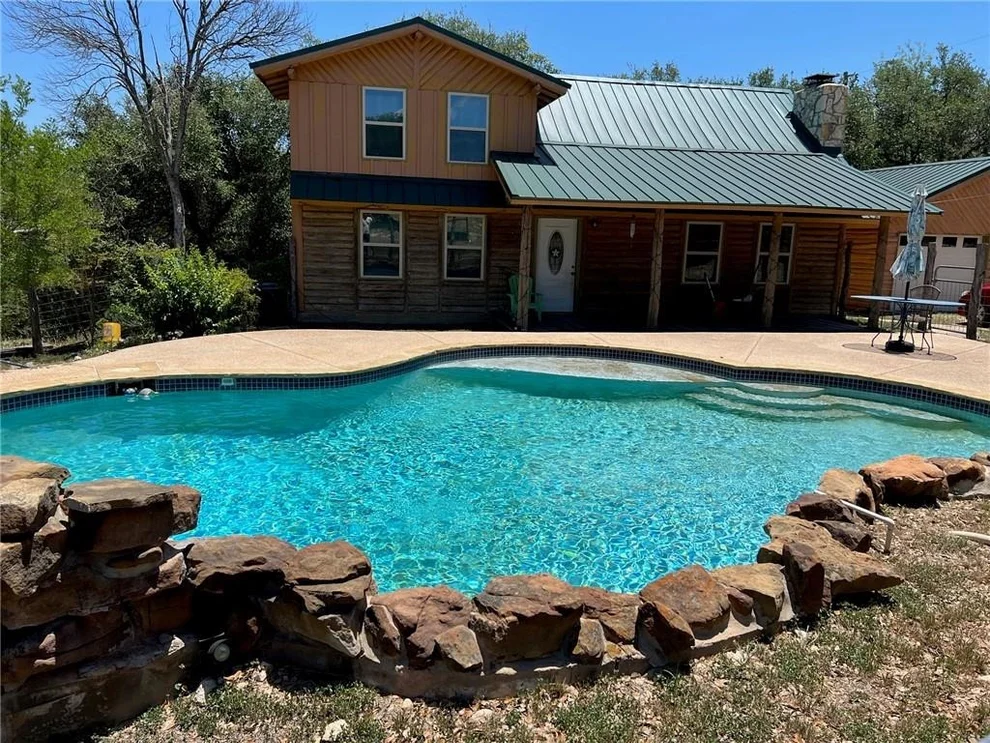 Unit for sale at 1215 Agarita DR, Fischer, TX 78623