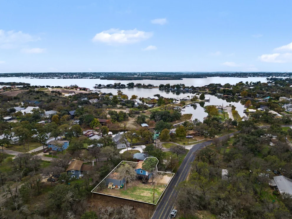Unit for sale at 902 Prairie Creek RD, Granite Shoals, TX 78654