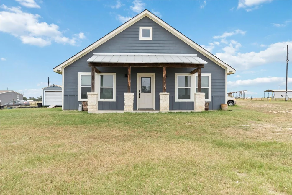 Unit for sale at 1581 Washburn RD, Luling, TX 78648