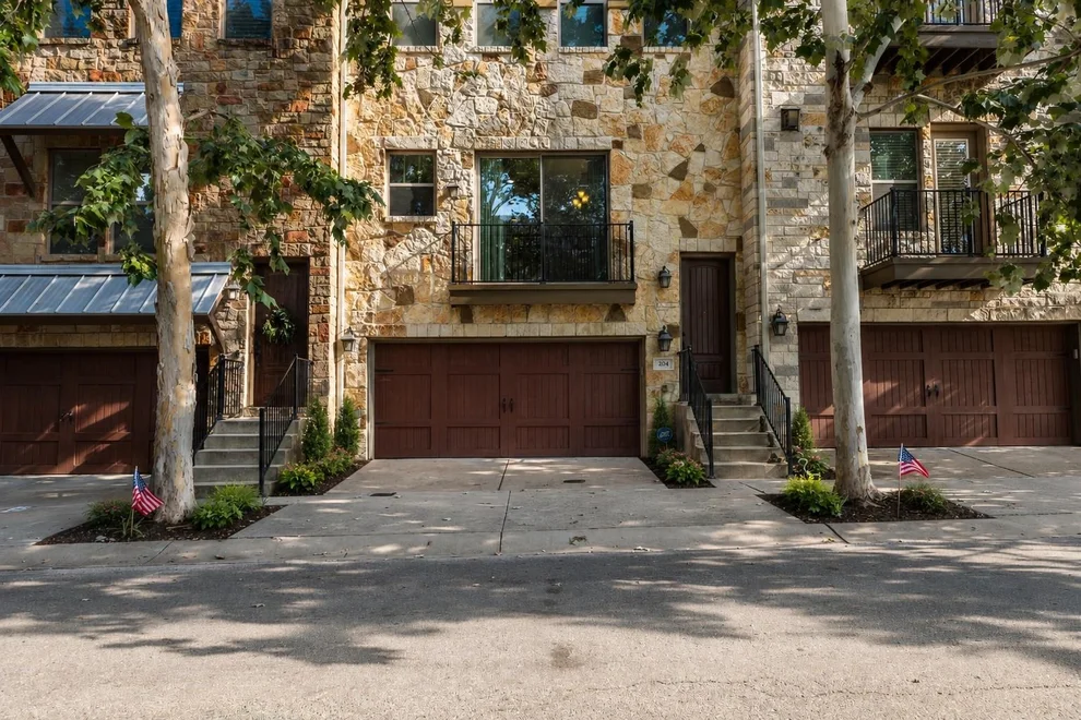 Unit for sale at 204 Adams ST, Georgetown, TX 78628