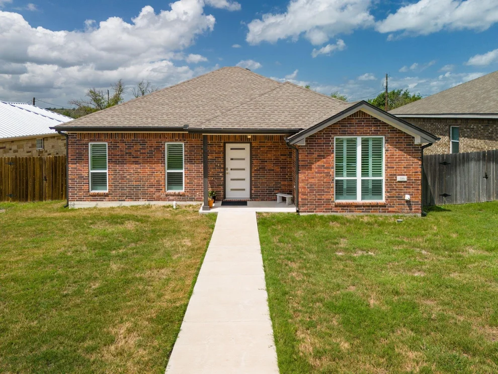 Unit for sale at 16 Samac LN, Lampasas, TX 76550